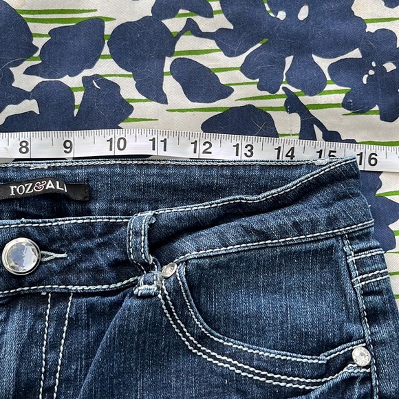 Jeans - Picture 5 of 6